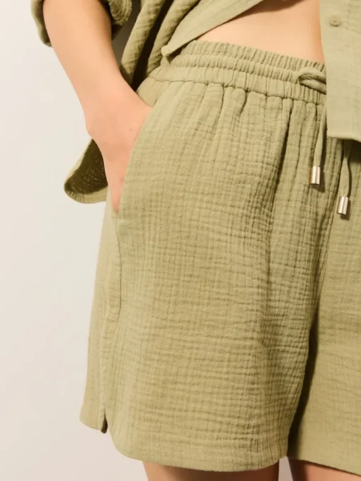 Shorts>MOHITO Baumwollshorts Olivgrün