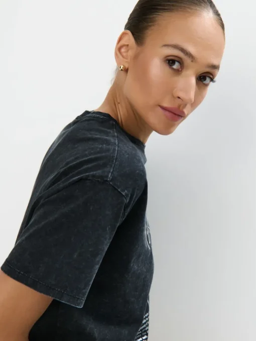 T-shirts, Tops>MOHITO Baumwoll-T-Shirt mit Print Grau
