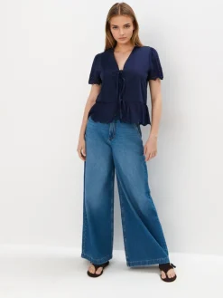 Blusen, Hemden></noscript>MOHITO Bestickte Bluse Navy