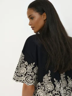 Blusen, Hemden></noscript>MOHITO Bestickte Bluse Schwarz