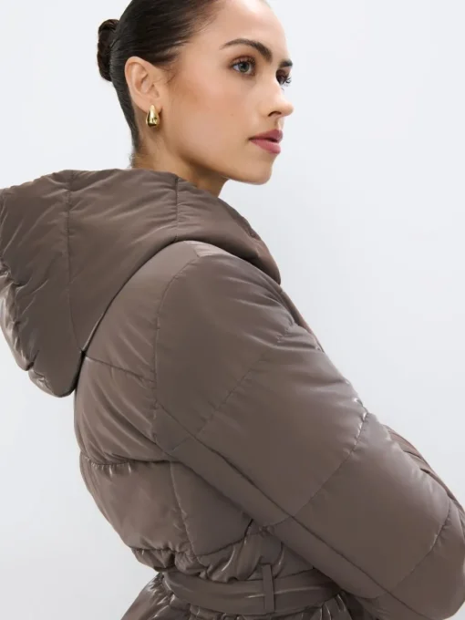 Jacken, Mäntel>MOHITO Braune Steppjacke mit Kapuze und Taillengürtel Dunkelbraun