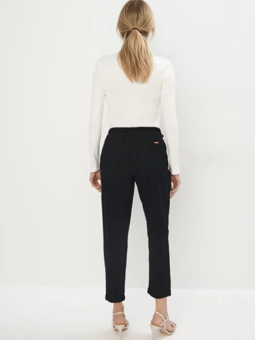 Am Häufigsten Ausgewählt|Hosen>MOHITO Chino slim trousers with belt Schwarz