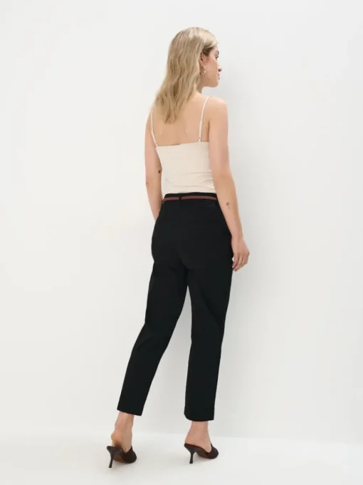Hosen>MOHITO Chinohose mit Gürtel Schwarz