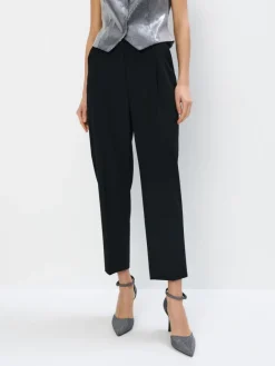 Hosen>MOHITO Chinohose mit Slim-Fit Schwarz