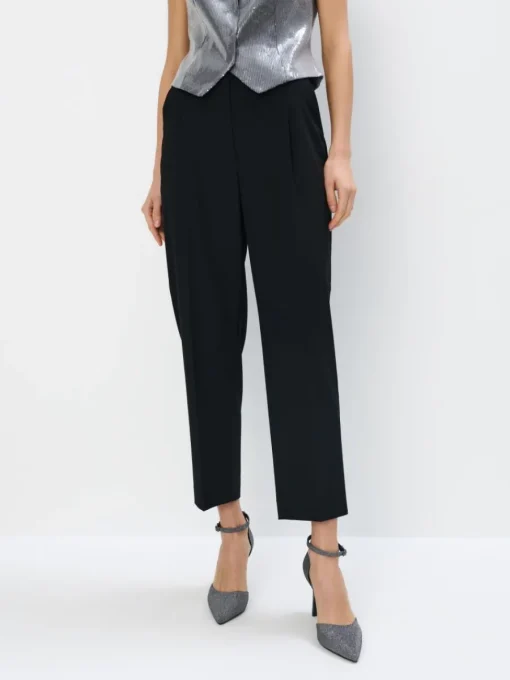 Hosen>MOHITO Chinohose mit Slim-Fit Schwarz