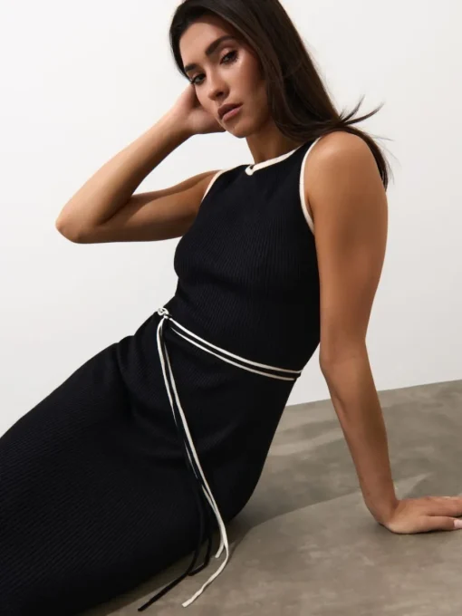 Coming Soon!>MOHITO Figurbetontes Midikleid Schwarz