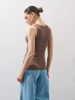 T-shirts, Tops></noscript>MOHITO Figurbetontes Top Kaffeebraun