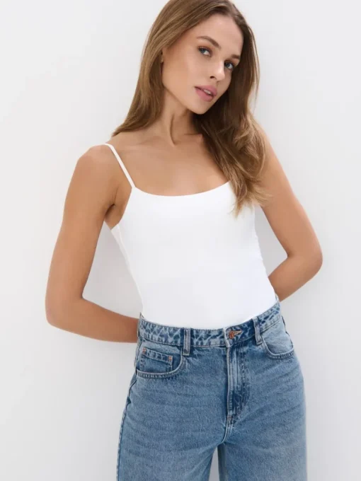 T-shirts, Tops>MOHITO Figurbetontes Top Weiu00df