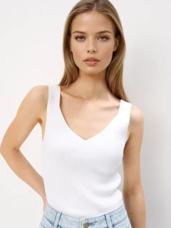 T-shirts, Tops></noscript>MOHITO Geripptes Top Creme