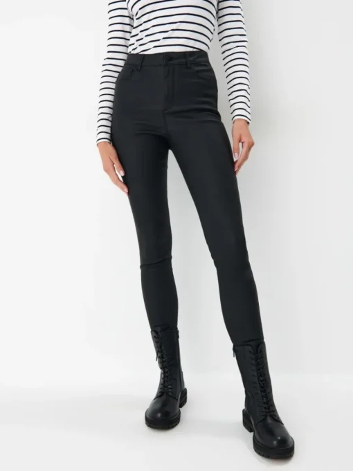Jeans>MOHITO Gewachste Hose Schwarz