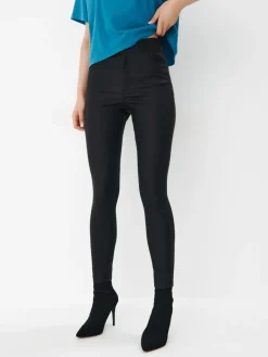 Jeans>MOHITO Gewachste Hose Schwarz