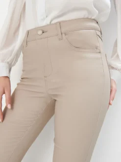 Jeans></noscript>MOHITO Gewachste Hose im Skinny-Fit Beige
