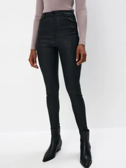Jeans>MOHITO Gewachste Hose im Skinny-Fit Schwarz
