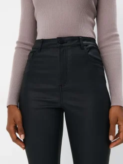 Jeans></noscript>MOHITO Gewachste Hose im Skinny-Fit Schwarz