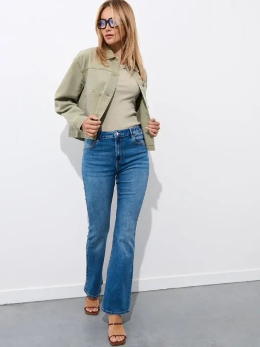 Jeans>MOHITO High waisted flare jeans Blau