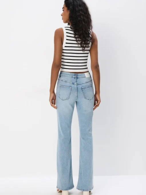 Jeans>MOHITO High waisted flare jeans Blau