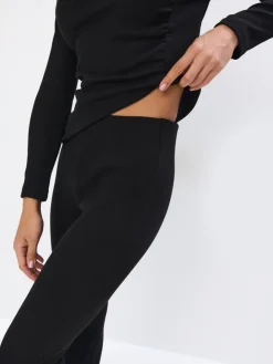 Hosen></noscript>MOHITO Hose im Flare-Fit Schwarz