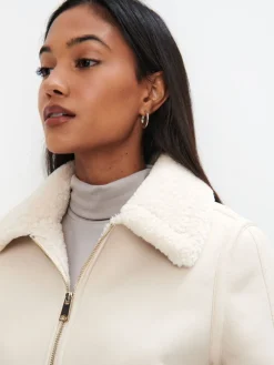 Jacken, Mäntel></noscript>MOHITO Jacke mit Pelzkragen Creme