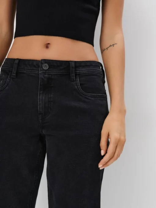 Jeans>MOHITO Jeans im Boyfriend-Fit Schwarz