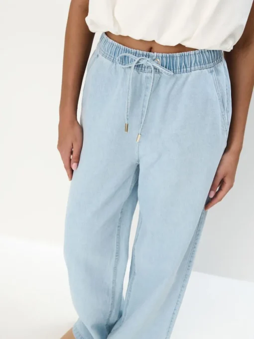Jeans>MOHITO Jeans mit weitem Bein Blau