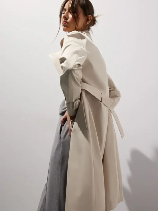 Jacken, Mäntel>MOHITO Langer zweireihiger Trenchcoat Creme