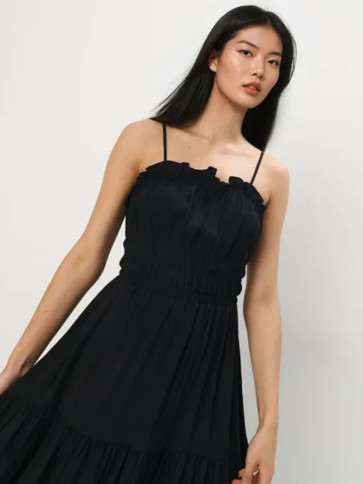 Frühlingskleider|Kleider, Overalls>MOHITO Midikleid mit Trägern Schwarz