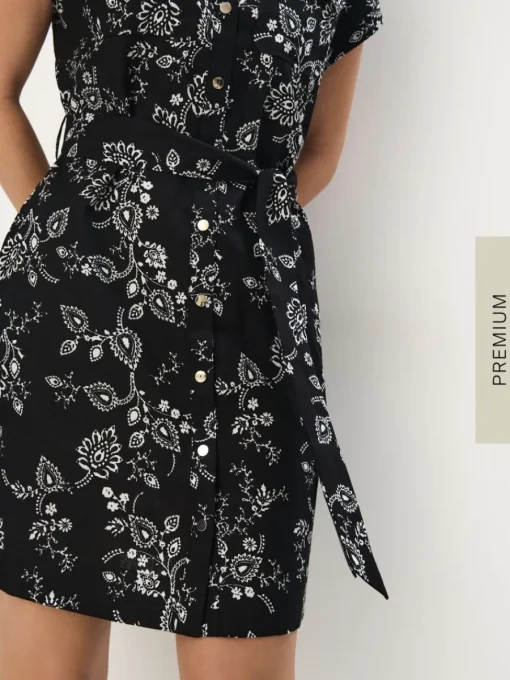 Frühlingskleider|Kleider, Overalls>MOHITO Mini-Hemdkleid Schwarz