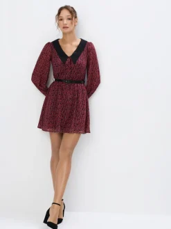 Geblümte Kleider|Kleider, Overalls>MOHITO Minikleid mit Gürtel Schwarz