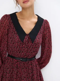 Geblümte Kleider|Kleider, Overalls></noscript>MOHITO Minikleid mit Gürtel Schwarz