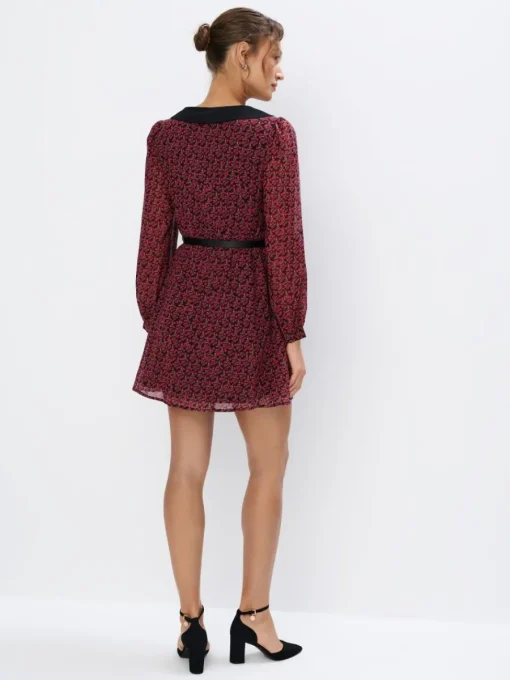 Geblümte Kleider|Kleider, Overalls>MOHITO Minikleid mit Gürtel Schwarz