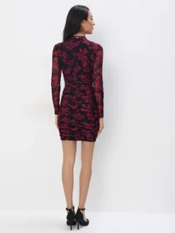 Geblümte Kleider|Kleider, Overalls></noscript>MOHITO Minikleid mit Raffung Schwarz