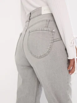 Jeans>MOHITO Mom-Jeans im Slim-Fit Grau