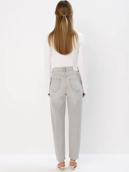 Jeans>MOHITO Mom-Jeans im Slim-Fit Grau