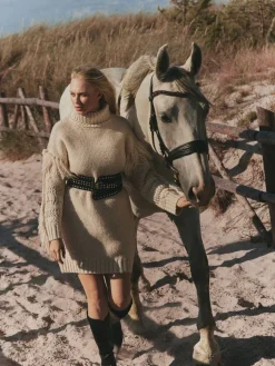 Pullover></noscript>MOHITO Pulloverkleid Mini Nude