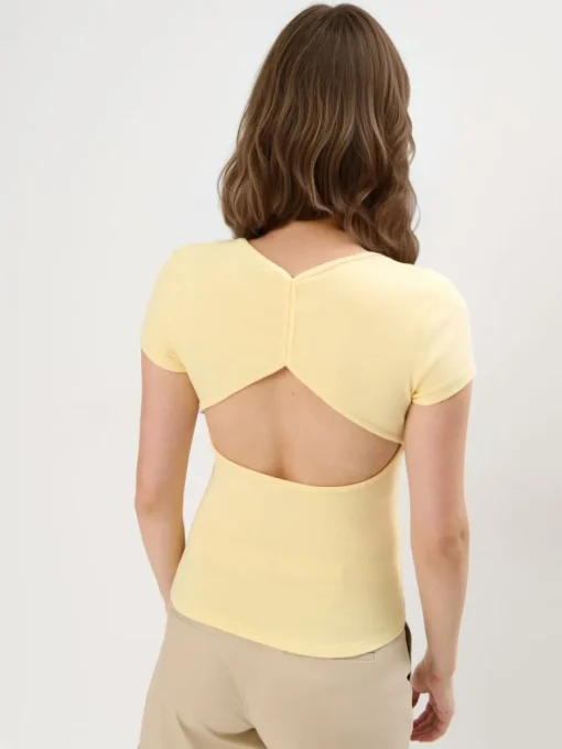 Blusen, Hemden>MOHITO Rückenfreies Kleid Hellgelb