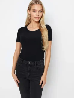 T-shirts, Tops>MOHITO es T-Shirt mit Viskose Schwarz
