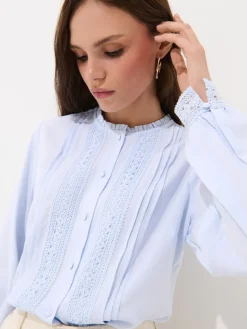 Blusen, Hemden></noscript>MOHITO Shirt aus Viskose in Hell Blau