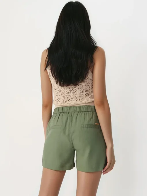 Shorts>MOHITO Shorts Grün
