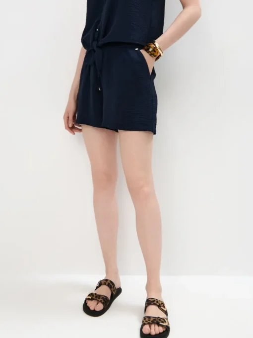 Shorts>MOHITO Shorts Navy