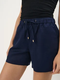 Shorts></noscript>MOHITO Shorts Navy