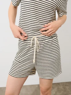 Shorts>MOHITO Shorts Creme