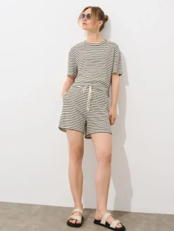 Shorts></noscript>MOHITO Shorts Creme