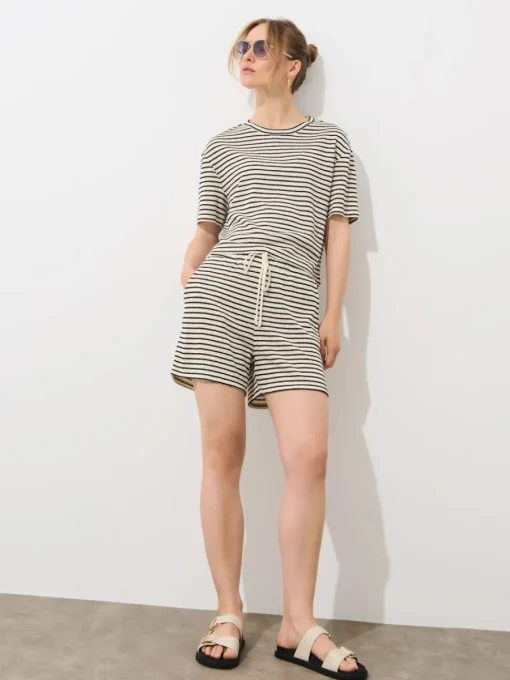 Shorts>MOHITO Shorts Creme