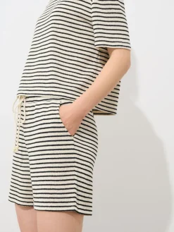 Shorts></noscript>MOHITO Shorts Creme