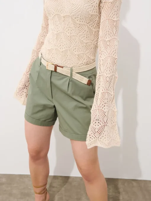Shorts>MOHITO Shorts mit Gürtel Grün