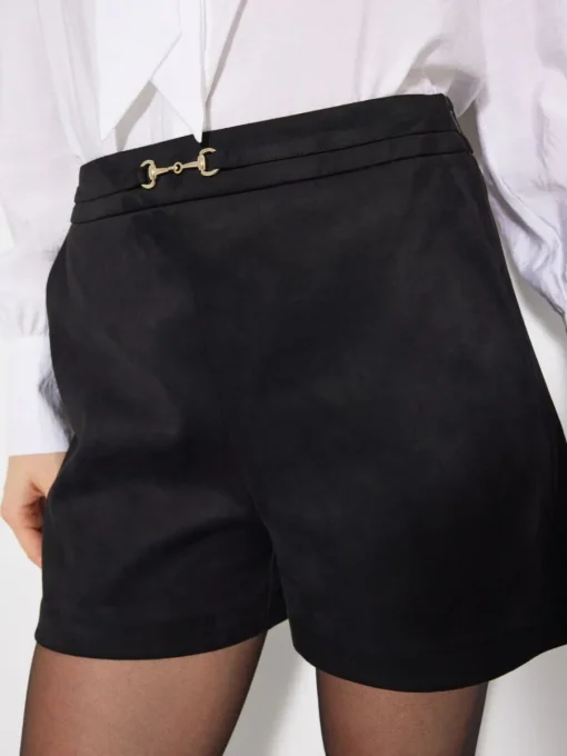 Shorts>MOHITO Shorts mit hoher Taille Schwarz