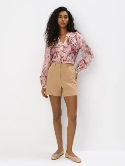 Shorts>MOHITO Shorts mit Zierknöpfen Beige