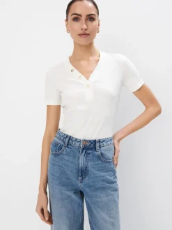 T-shirts, Tops>MOHITO T- Shirt mit V-Ausschnitt Creme
