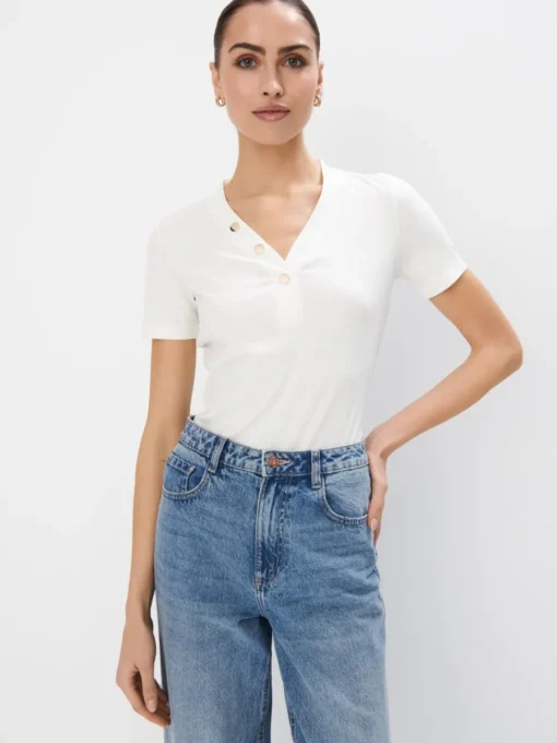 T-shirts, Tops>MOHITO T- Shirt mit V-Ausschnitt Creme