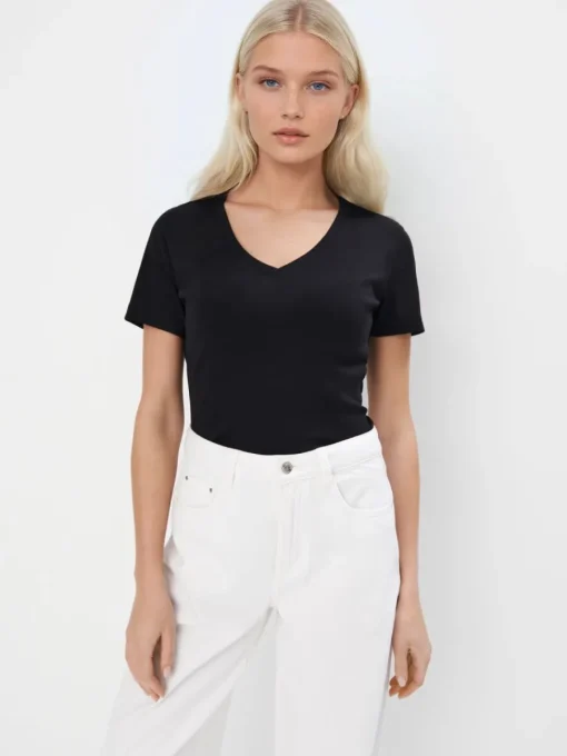 T-shirts, Tops>MOHITO T- Shirt mit V-Ausschnitt Schwarz